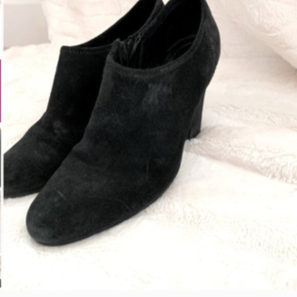 Prada Suede Ankle Boots (Gorgeous and Classy) - Picture 2 of 10